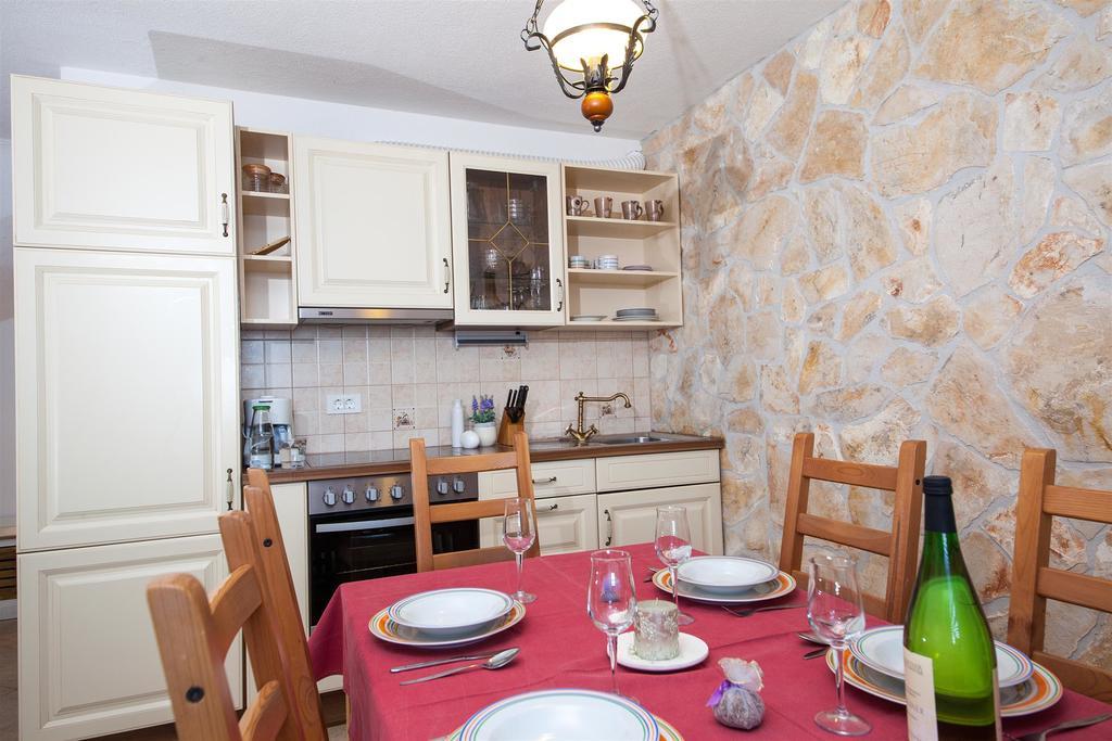 Apartments Plana, זאוסטרוג מראה חיצוני תמונה