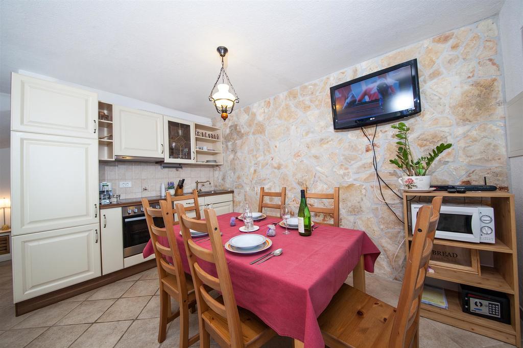 Apartments Plana, זאוסטרוג מראה חיצוני תמונה